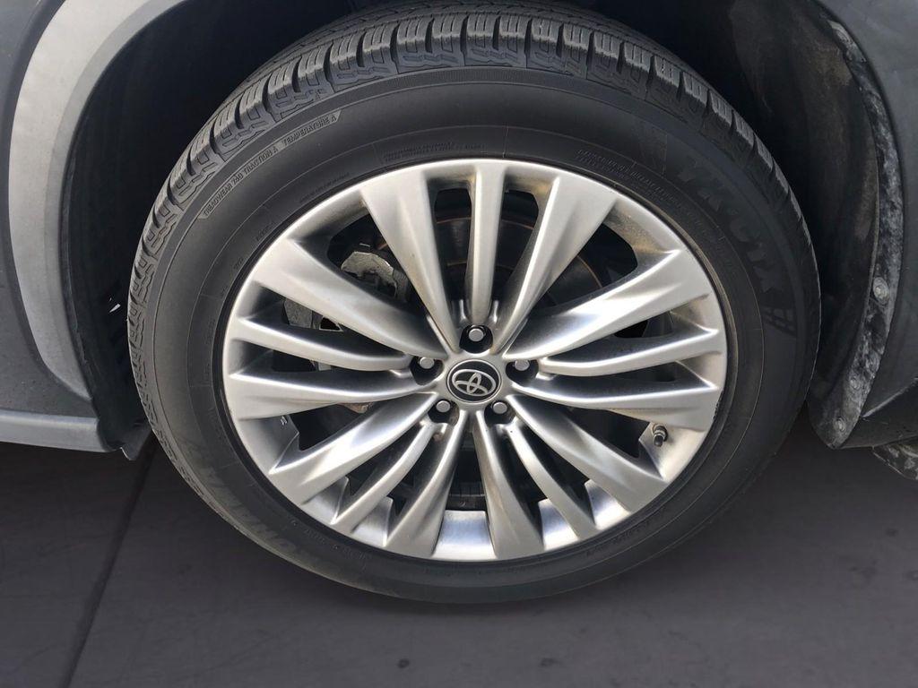 used 2022 Toyota Highlander car, priced at $42,995