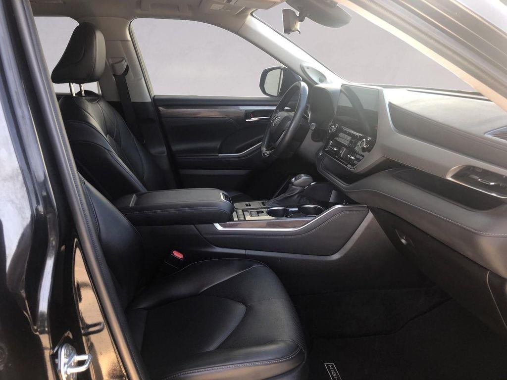 used 2022 Toyota Highlander car, priced at $42,995