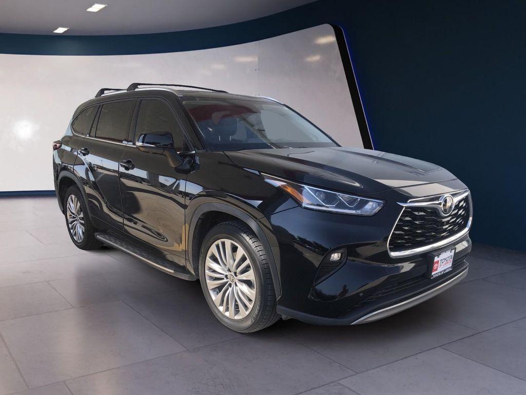 used 2022 Toyota Highlander car, priced at $42,995