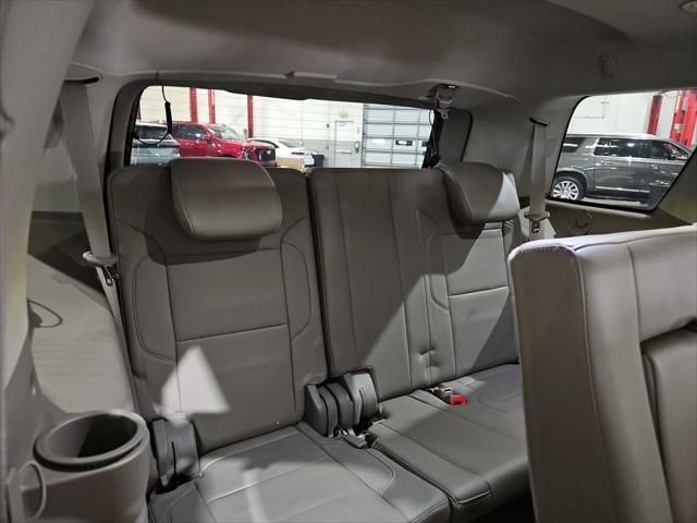 used 2015 GMC Yukon car, priced at $24,990