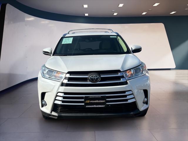 used 2018 Toyota Highlander car, priced at $26,895