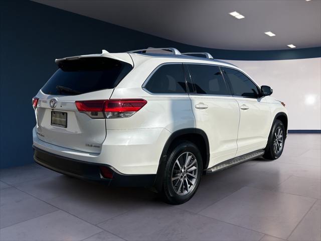 used 2018 Toyota Highlander car, priced at $26,895
