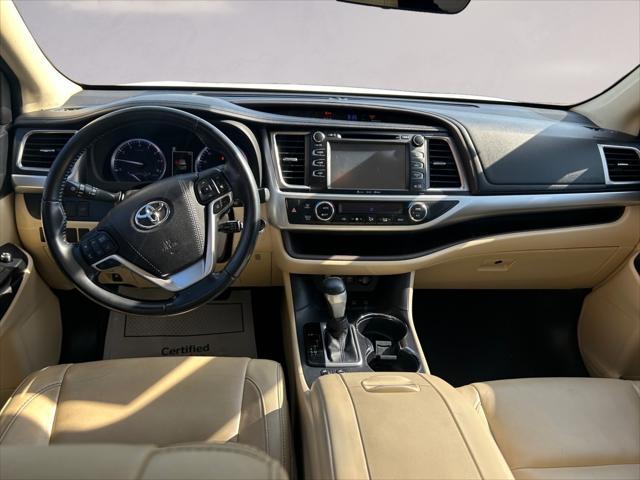 used 2018 Toyota Highlander car, priced at $26,895