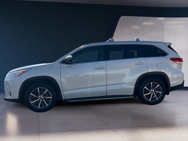 used 2018 Toyota Highlander car, priced at $26,895