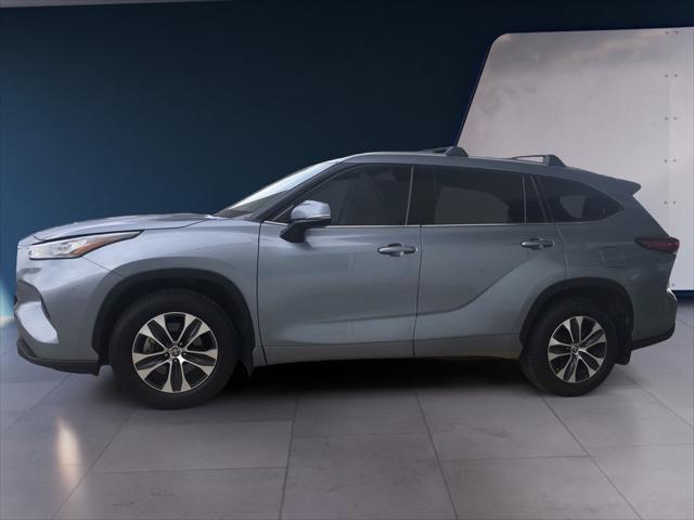used 2020 Toyota Highlander car, priced at $26,995