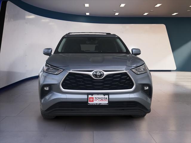 used 2020 Toyota Highlander car, priced at $26,995