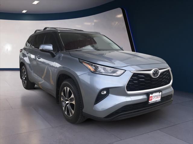 used 2020 Toyota Highlander car, priced at $26,995