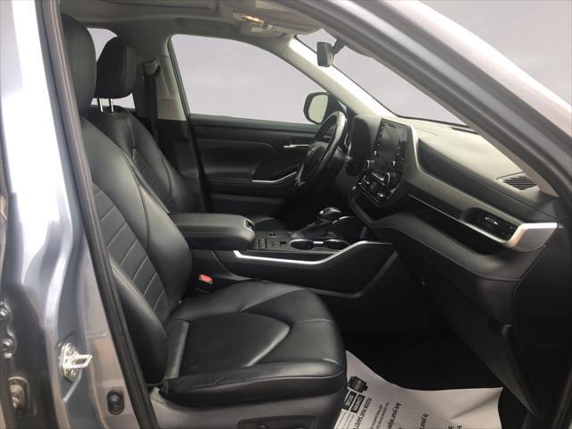 used 2020 Toyota Highlander car, priced at $26,995