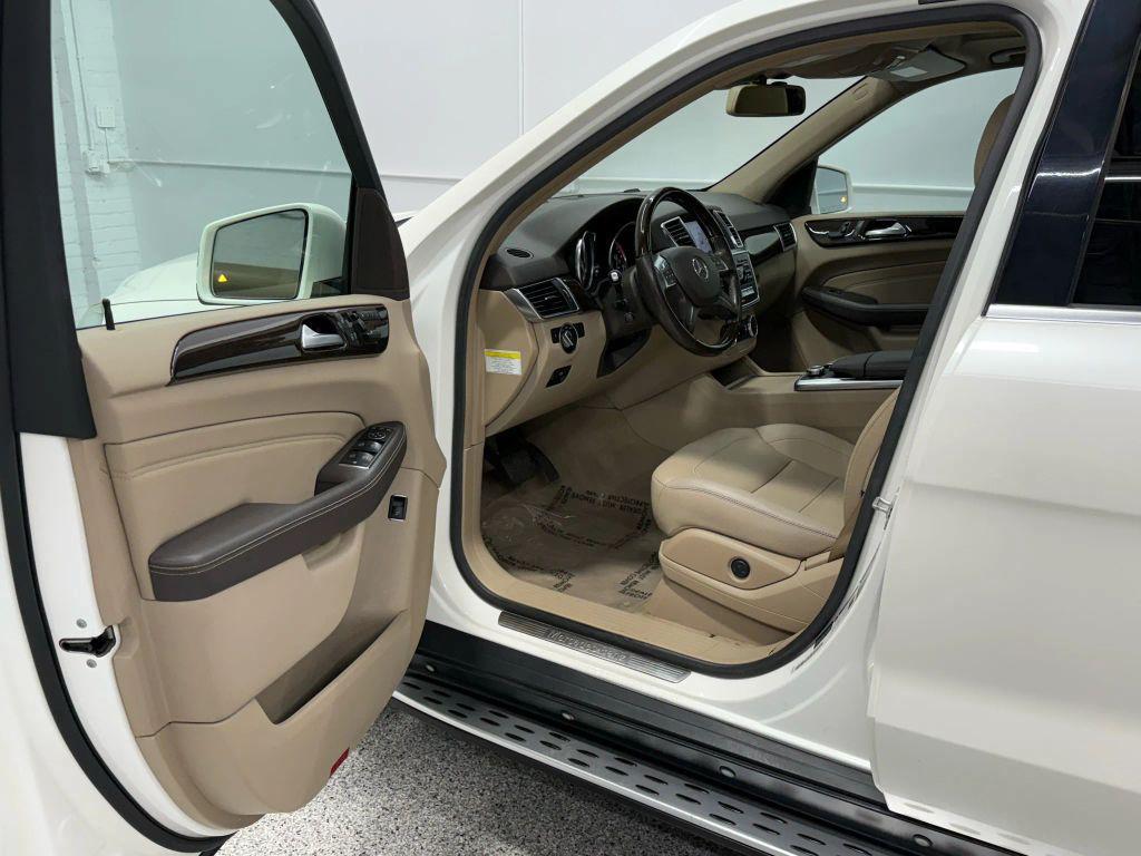 used 2013 Mercedes-Benz M-Class car, priced at $10,495