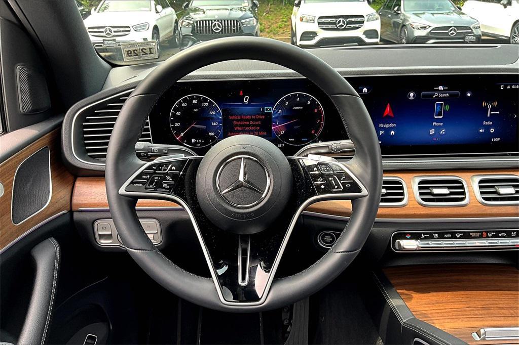 used 2025 Mercedes-Benz GLE 450 car, priced at $70,999