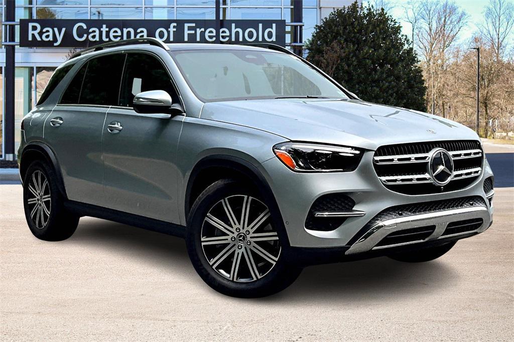 used 2025 Mercedes-Benz GLE 450 car, priced at $70,999