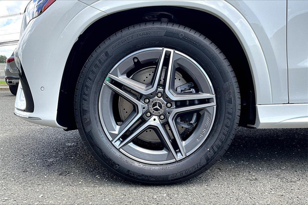 new 2026 Mercedes-Benz GLE 580 car, priced at $91,445