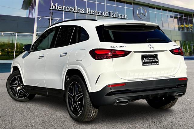 new 2025 Mercedes-Benz GLA 250 car, priced at $53,100