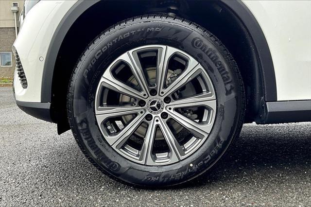 new 2025 Mercedes-Benz GLC 300 car, priced at $53,935