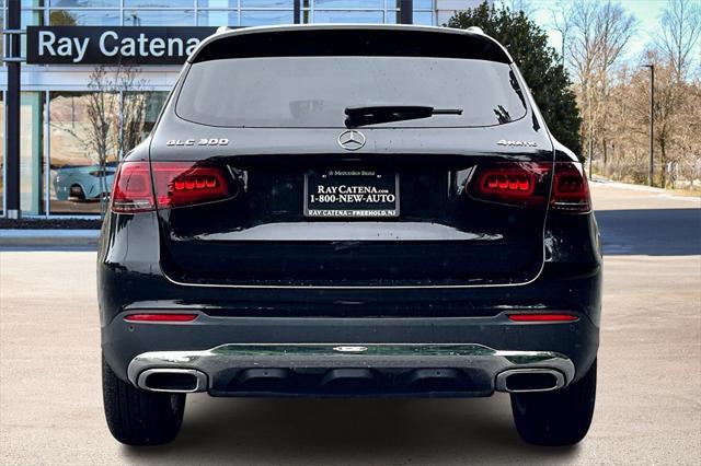 used 2022 Mercedes-Benz GLC 300 car, priced at $37,900