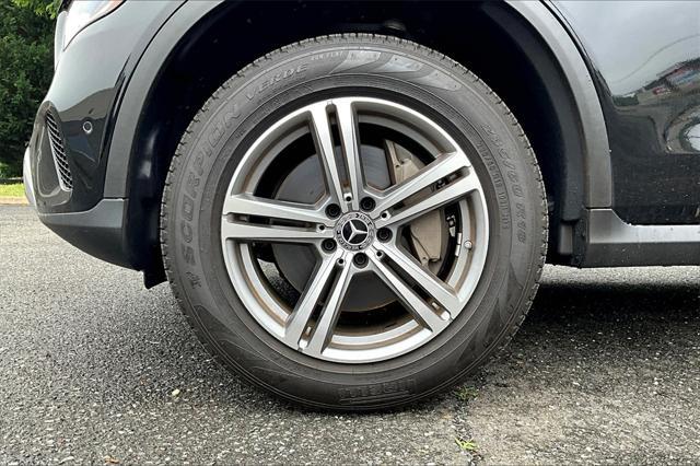 used 2022 Mercedes-Benz GLC 300 car, priced at $37,900