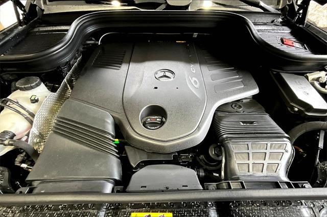 new 2025 Mercedes-Benz GLS 450 car, priced at $97,415