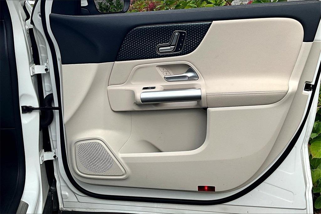 used 2025 Mercedes-Benz GLA 250 car, priced at $41,999