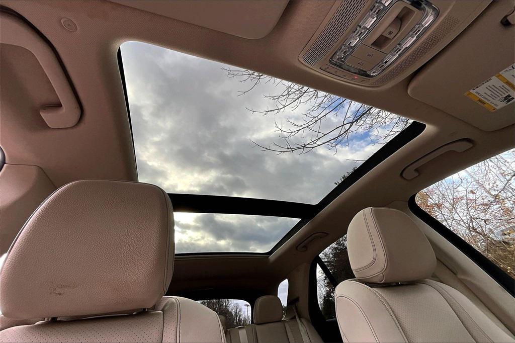 used 2022 Mercedes-Benz GLE 350 car, priced at $43,995