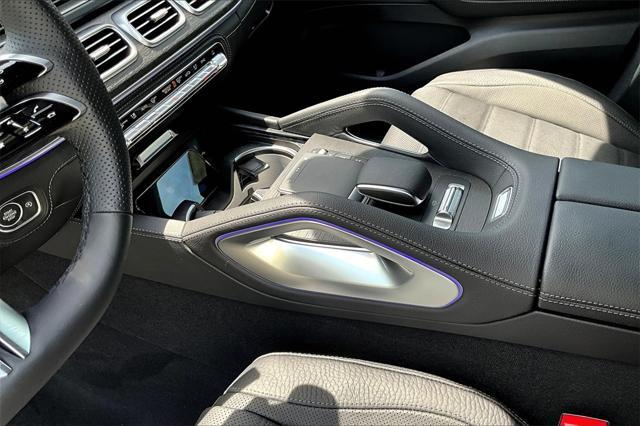 new 2025 Mercedes-Benz GLS 580 car, priced at $124,660