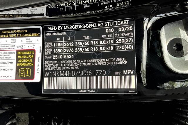 new 2025 Mercedes-Benz GLC 300 car, priced at $54,150