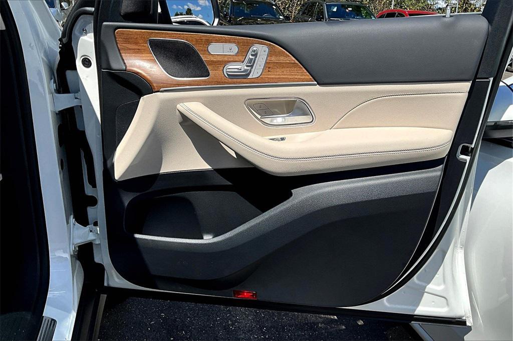 used 2025 Mercedes-Benz GLE 450e car, priced at $71,999