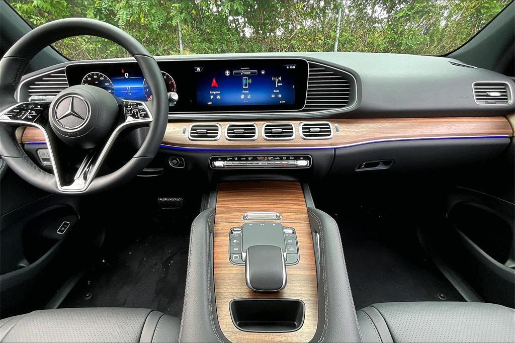 new 2025 Mercedes-Benz GLE 450 car, priced at $75,795