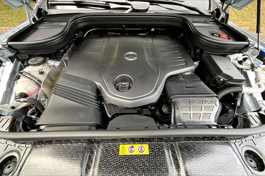 new 2025 Mercedes-Benz GLE 450 car, priced at $75,795
