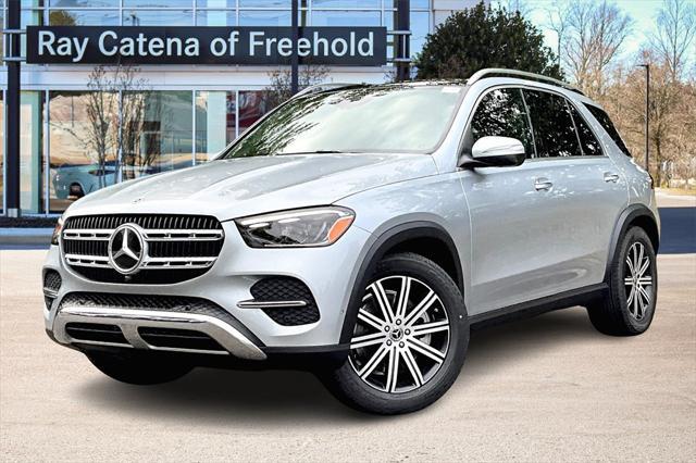 new 2025 Mercedes-Benz GLE 450 car, priced at $75,795