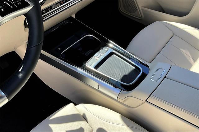 new 2025 Mercedes-Benz GLB 250 car, priced at $49,595