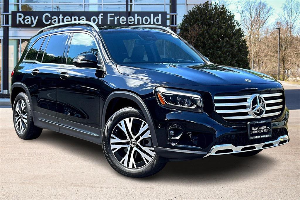 used 2025 Mercedes-Benz GLB 250 car, priced at $47,999