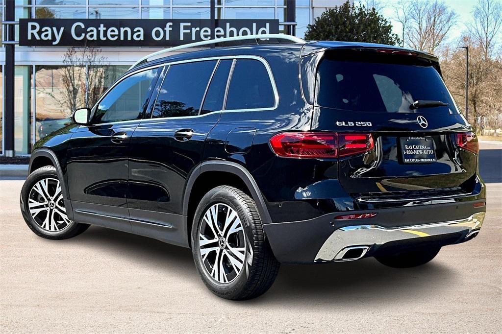 used 2025 Mercedes-Benz GLB 250 car, priced at $47,999