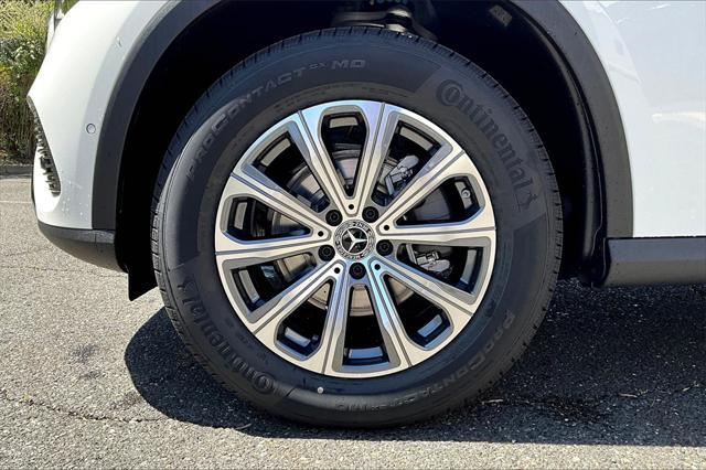 new 2025 Mercedes-Benz GLC 300 car, priced at $53,935