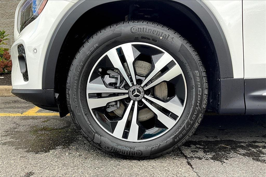 new 2026 Mercedes-Benz GLB 250 car, priced at $52,545