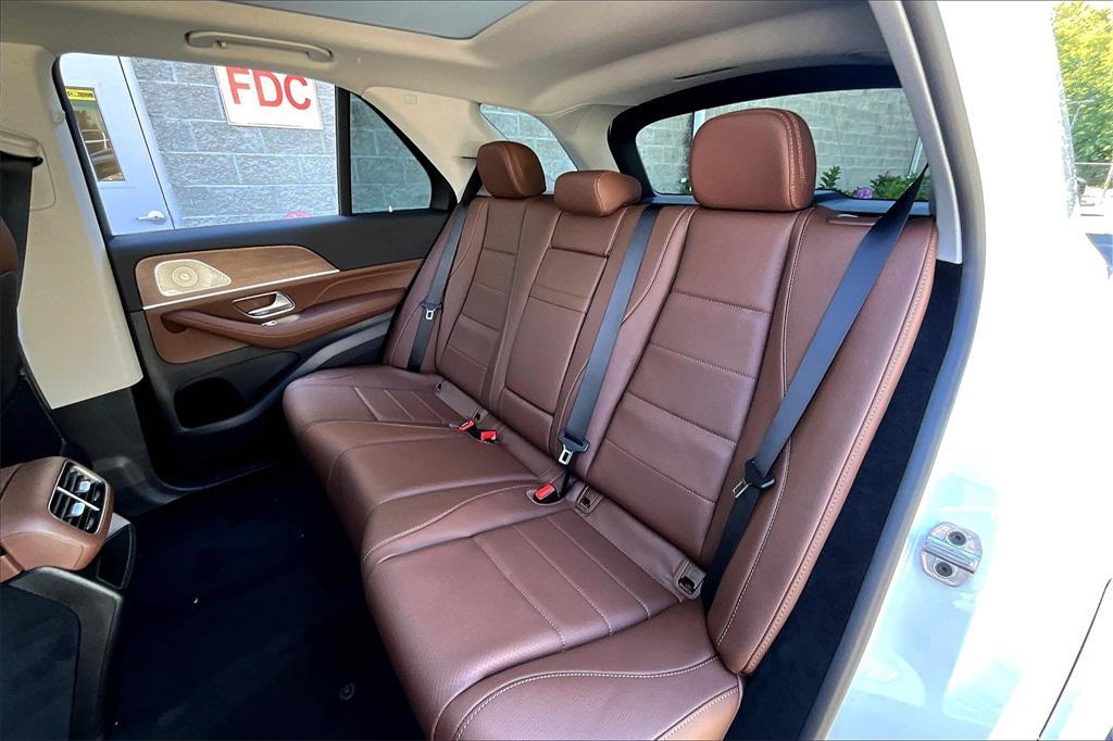 new 2026 Mercedes-Benz GLE 450 car, priced at $80,380