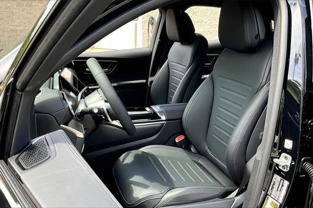 new 2025 Mercedes-Benz GLC 300 car, priced at $64,335