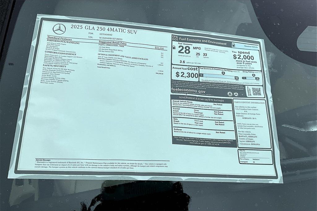 new 2025 Mercedes-Benz GLA 250 car, priced at $44,250