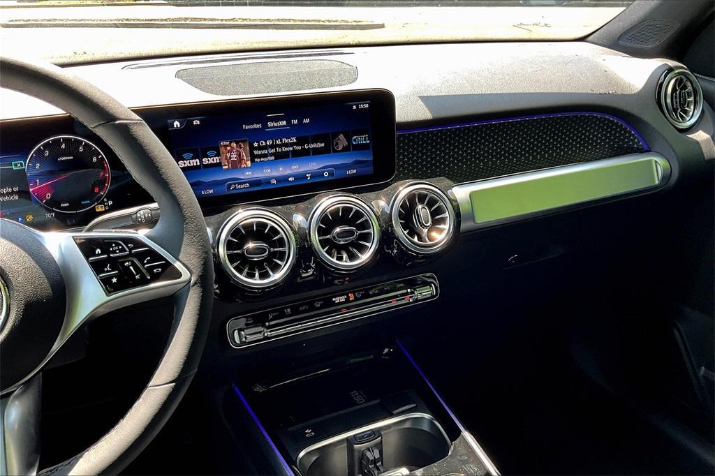 new 2025 Mercedes-Benz GLB 250 car, priced at $49,595