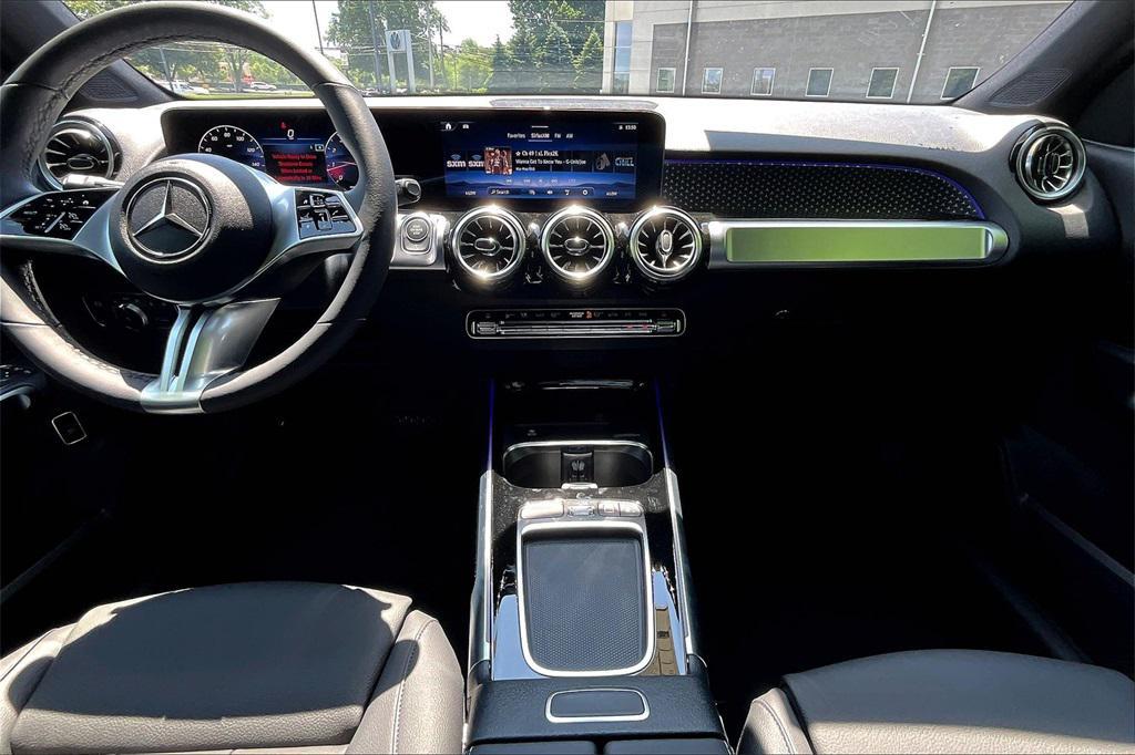 new 2025 Mercedes-Benz GLB 250 car, priced at $49,595