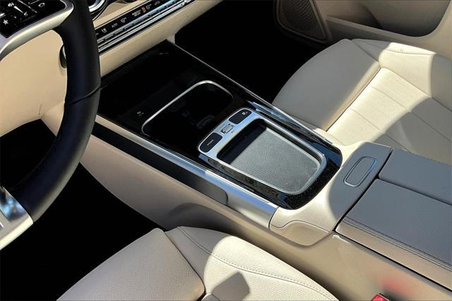 new 2025 Mercedes-Benz GLB 250 car, priced at $49,595