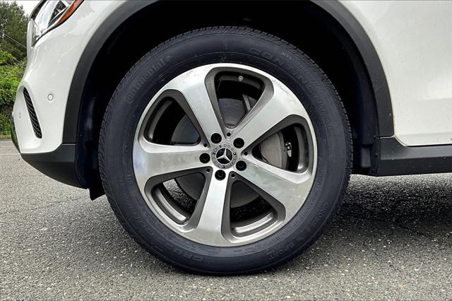 used 2022 Mercedes-Benz GLC 300 car, priced at $37,995