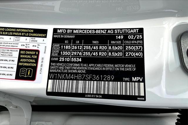 new 2025 Mercedes-Benz GLC 300 car, priced at $54,085