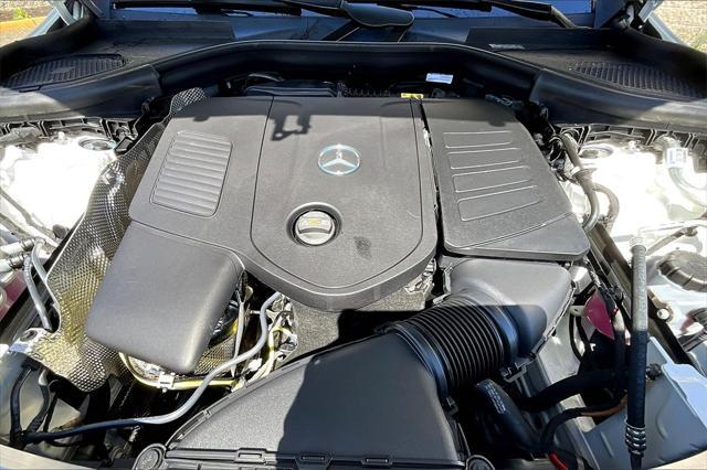 new 2025 Mercedes-Benz GLC 300 car, priced at $56,550