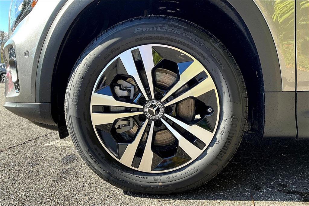 new 2026 Mercedes-Benz GLB 250 car, priced at $53,295