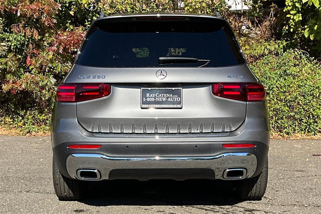 new 2026 Mercedes-Benz GLB 250 car, priced at $53,295
