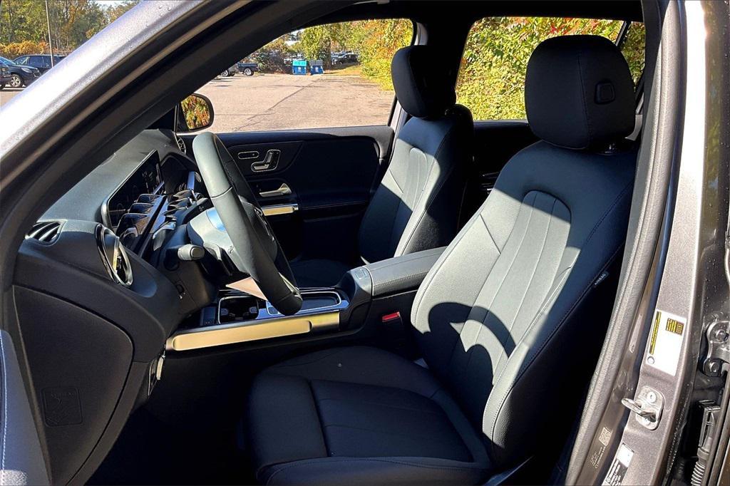 new 2026 Mercedes-Benz GLB 250 car, priced at $52,810