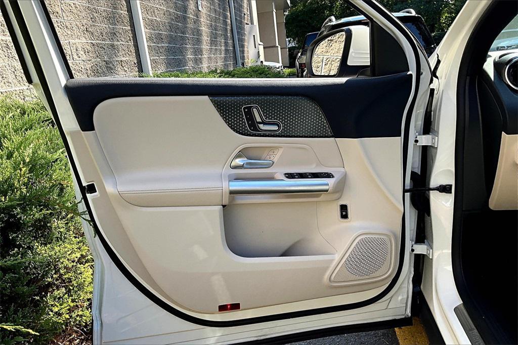 used 2025 Mercedes-Benz GLA 250 car, priced at $40,999