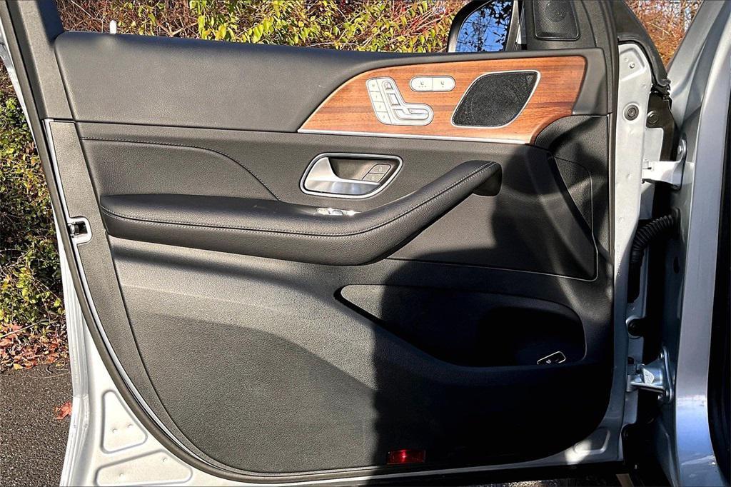 used 2025 Mercedes-Benz GLE 350 car, priced at $64,997