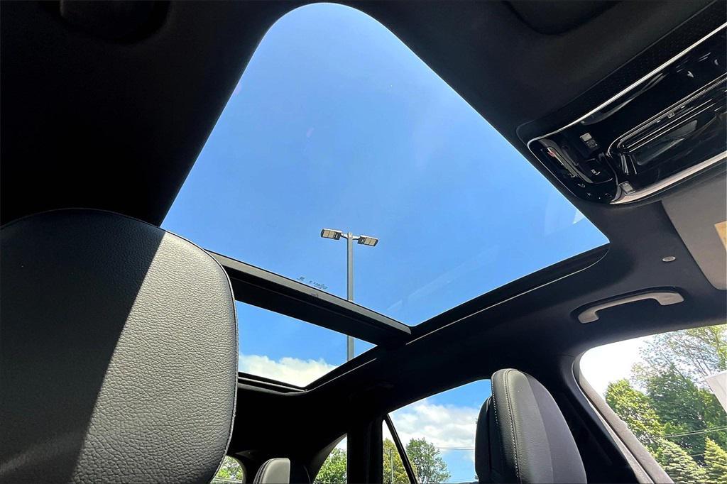 used 2025 Mercedes-Benz GLC 300 car, priced at $55,777