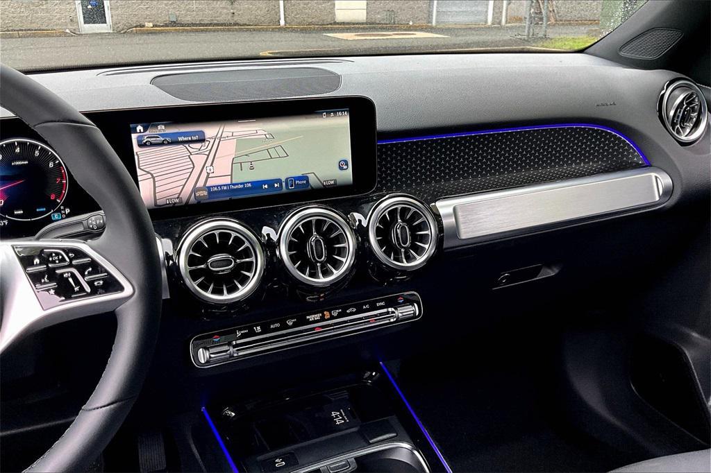 new 2025 Mercedes-Benz GLB 250 car, priced at $51,095